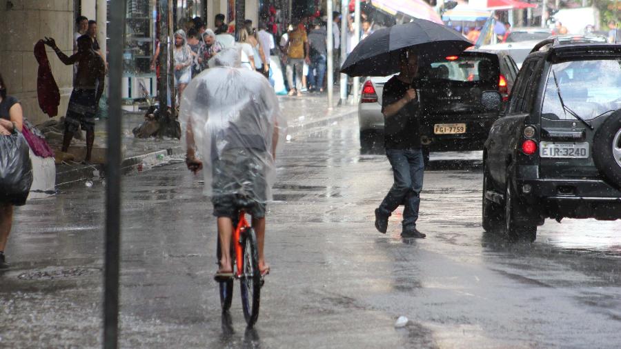 08.jan.2020 - Chuva forte causa transtornos em São Paulo - Willian Moreira/Futura Press/Estadão Conteúdo