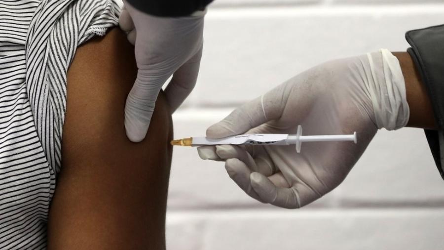 Só a fase 3 dos testes clínicos realmente diz se a vacina é capaz de prevenir a ocorrência de infecções - EPA