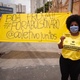 A vereadora Luana Alves, do PSOL, fez protesto ao lado do coletivo Juntos contra a realização do Enem - André Porto/UOL