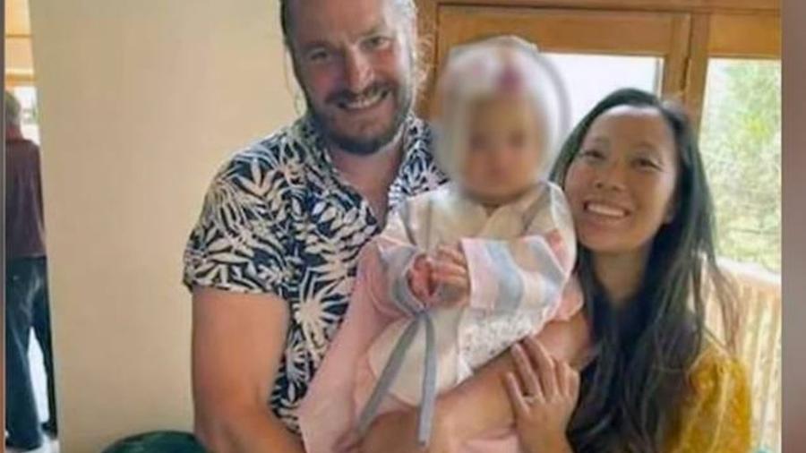 Jonathan Gerrish, de 45 anos, Ellen Chung, de 30 anos, a filha do casal, Aurelia Miju Chung-Gerrish, de um ano, e o cachorro Oski morreram devido à hipertermia no Vale do Devil"s Gulch - CBS