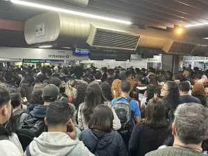 Falha em estação afeta Linha 1-Azul do Metrô de SP na manhã desta terça-feira