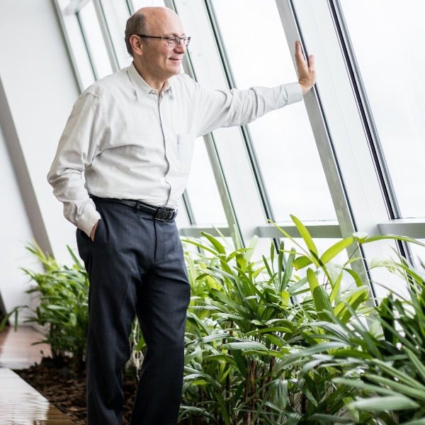 Simon Plestenjak/UOL