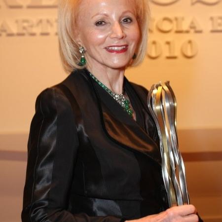 Médica já ganhou mais de 50 prêmios, nacionais e internacionais ao longo da carreira - Arquivo Pessoal - Arquivo Pessoal