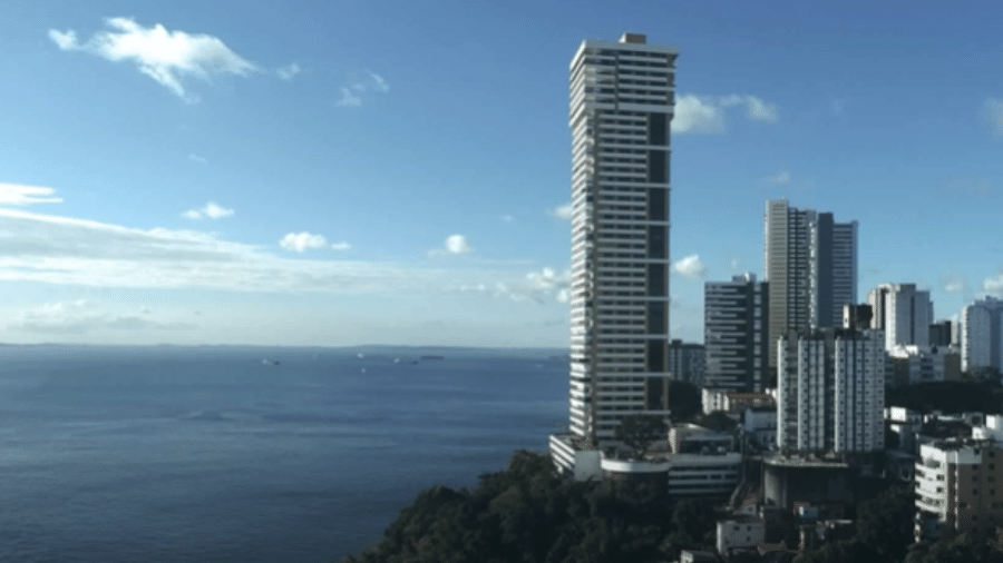 Bondinho liga o edifício Mansão Wildberger, de 42 andares, a píer - Reprodução/Youtube