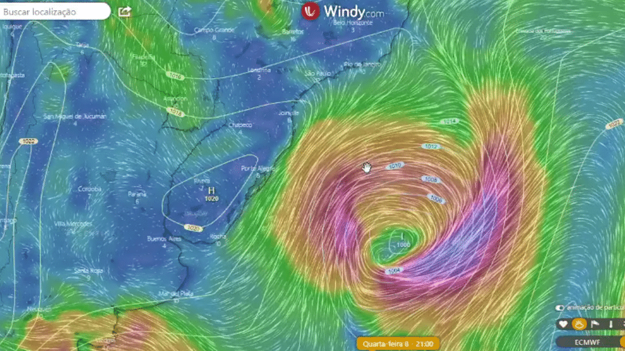Um ciclone extratropical se formará entre hoje e amanhã sobre a região Sul provocando muita chuva e queda nas temperaturas - Reprodução/Windy