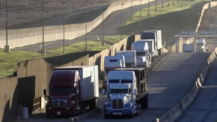 Very heavy cargo traffic in the border area between Mexico and the United States - GETTY IMAGES - GETTY IMAGES