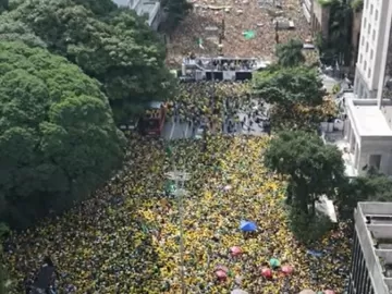 Bolsonaro: imagens aéreas mostram público em ato na avenida Paulista