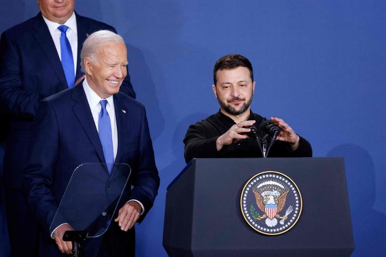 O presidente dos EUA, Joe Biden, e Volodymyr Zelensky, líder ucraniano