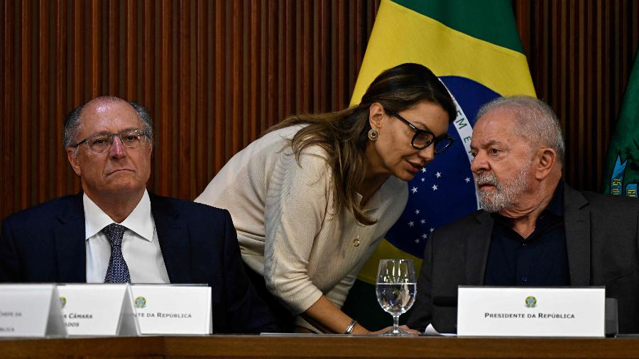 Alckmin, Janja e Lula em evento no Planalto, em 2023