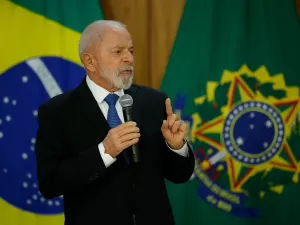 Lula se reúne com cotadas para substituir Almeida; anúncio pode sair hoje