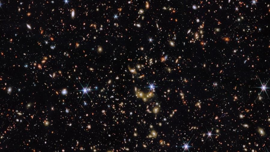Maior grupo de galáxias mapeado pelo projeto Cosmos-Web