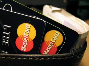 Mastercard quer eliminar uso de senhas em cartões até o final da década