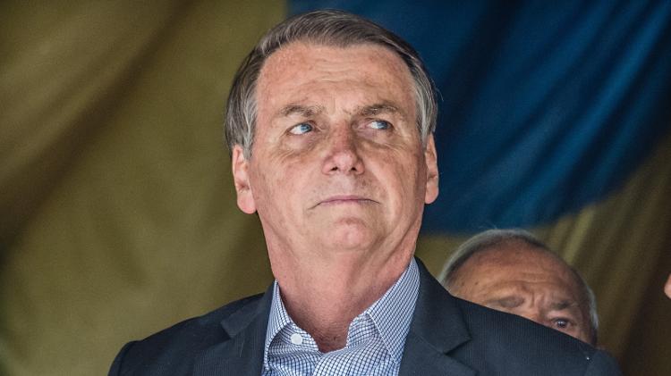 Bolsonaro diz que cultura tem que estar de acordo com 