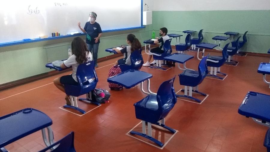 Alunos durante atividade de reforço no colégio em Itu (SP) - Alex Tajra/ UOL