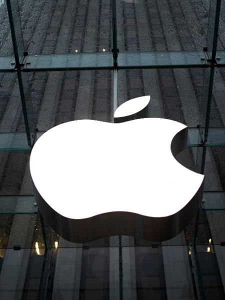 Após bater máxima no meio da tarde na Bolsa Nasdaq, Apple fechou pregão cotada a US$ 182,01, com valor de mercado de US$ 2,91 trilhões - Mike Segar/Reuters