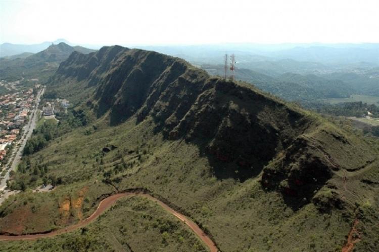 Serra do Curral (MG), na divisa entre BH, Nova Lima e Sabará - Divulgação/CMBH - Divulgação/CMBH