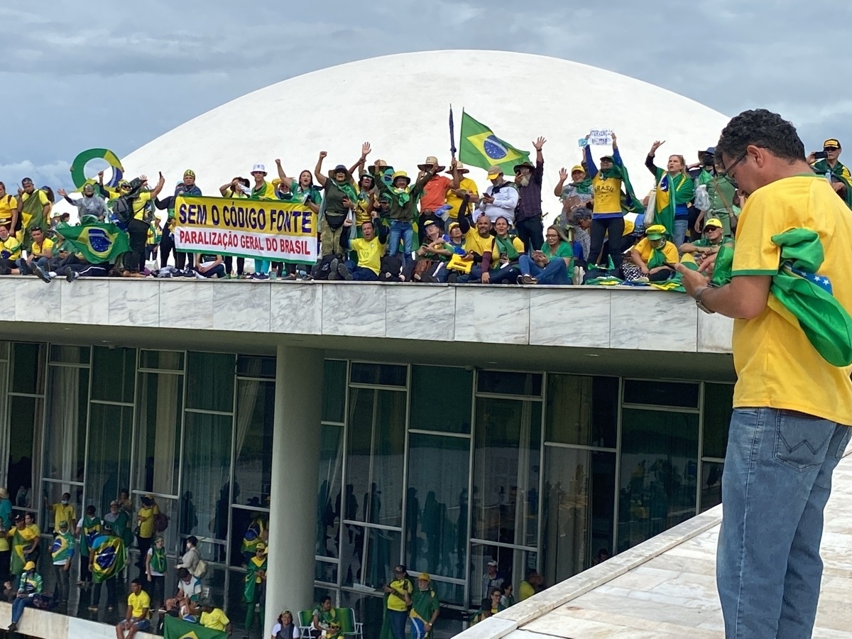 A ESQUERDA DERRETE EM MEDO DA CPMI DO 8/01 - AO VIVO: BRADO JORNAL -  08/03/2023 