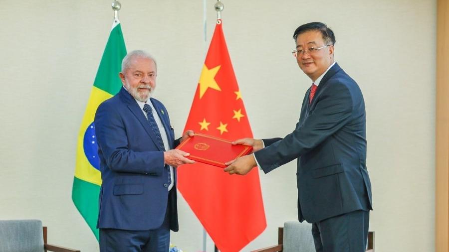 O presidente Luiz Inácio Lula da Silva (PT) recebeu o embaixador da China no Brasil, Zhu Qingqiao - 3.fev.2023 - Ricardo Stuckert