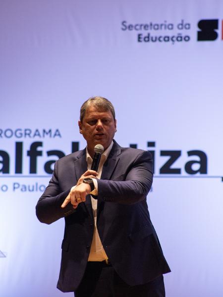 O governador de São Paulo, Tarcísio de Freitas (Republicanos), em lançamento de programa sobre alfabetização