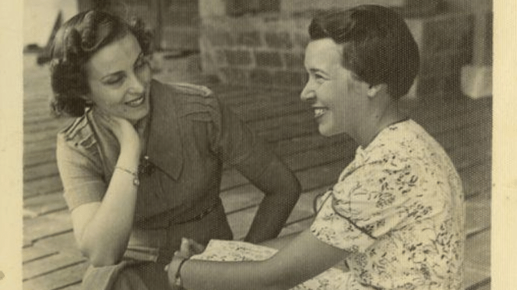 Aimée Simões Lopes (à esquerda) e Alzira Sarmanho Vargas, filha de Getúlio Vargas, em fevereiro 1938. Aimée tinha relações próximas com a família do então presidente