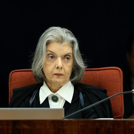 Cármen Lúcia é a única mulher entre os ministros do STF Cármen Lúcia é a única mulher entre os ministros do STF