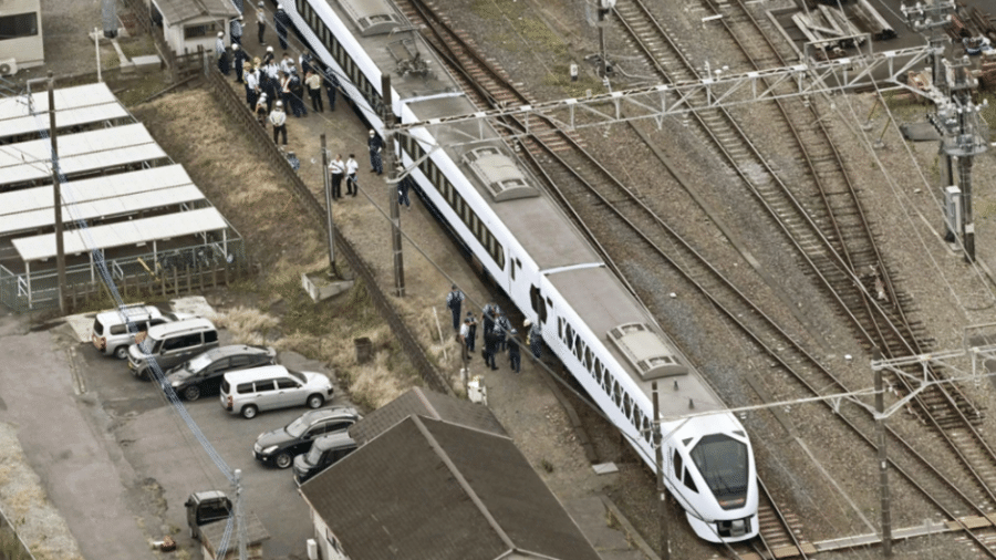 20.08.2026 - trem expresso da Spacia X atropela quatro trabalhadores na estação ao norte de Tóquio 20.08.2026 - trem expresso da Spacia X atropela quatro trabalhadores na estação ao norte de Tóquio