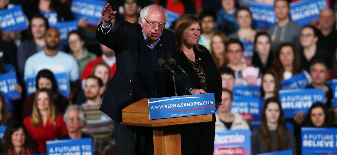 Bernie Sanders comemora vitória em Vermont na Superterça - Spencer Platt/Getty Images/AF
