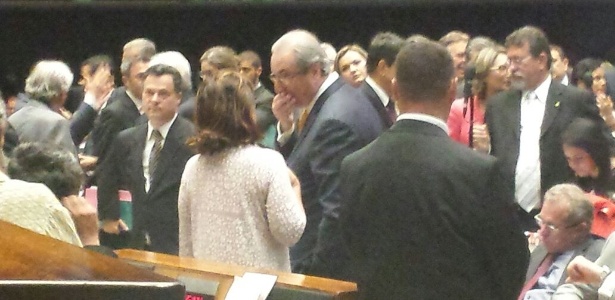Cunha acompanha sessão sobre sua cassação de dentro do plenário - Felipe Amorim/UOL