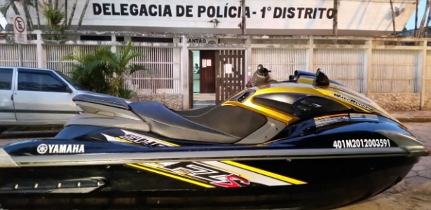 15.nov.2017 - Foto da moto aquática que puxava um bote que atingiu e matou um banhista em Itanhaém (SP) - Ale Garcia/TV Tabloide