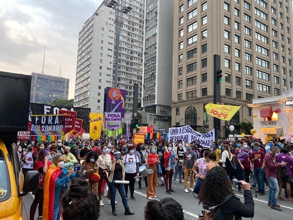 Protesto em São Paulo ganhou força no final da tarde em passeata pela avenida Paulista - Anahi Martinho/UOL
