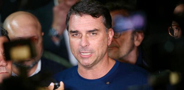 Flávio Bolsonaro pede mais prazo para depor em ação por calúnia contra Lula
