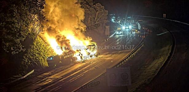 Pró-governo diz que incêndio e vazamento químico travaram o Rodoanel
