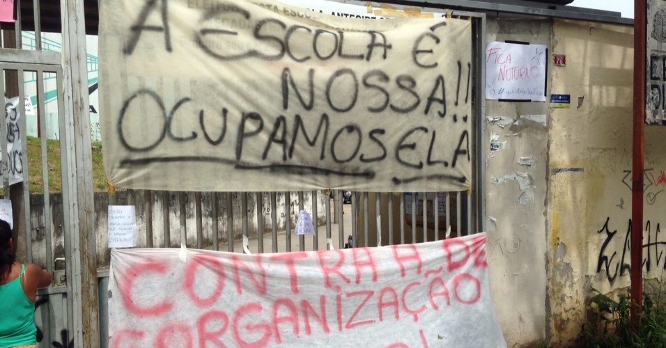10.nov.2015 - Escola Estadual Diadema é ocupada por estudantes em protesto a reorganização escolar na rede pública