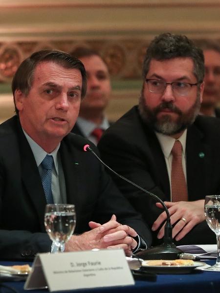 O presidente Jair Bolsonaro e o chanceler Ernesto Araújo --um dos principais líderes da ala ideológica do governo Bolsonaro - Marcos Corrêa/Presidência da República