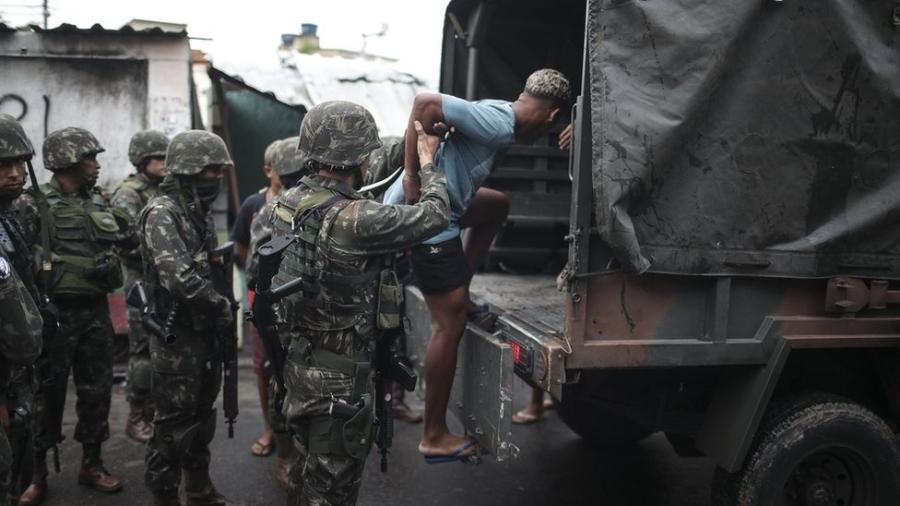 Militares em operação de Garantia da Lei e da Ordem no Rio de Janeiro - EPA