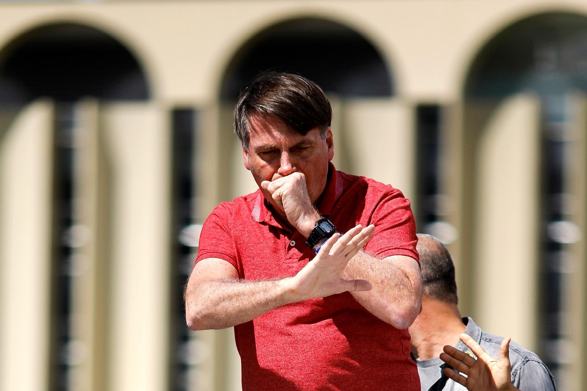 Após participar de ato pró-golpe, Bolsonaro fala em STF e ...