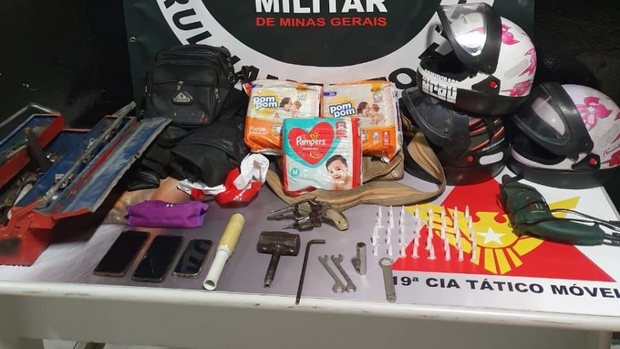 Polícia prende trio que usava bebê para furtos e apreende drogas, armas e até fraldas - Divulgação/PMMG