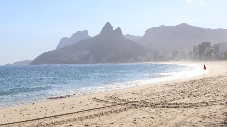 21.mar.2021 - Praia de Ipanema 