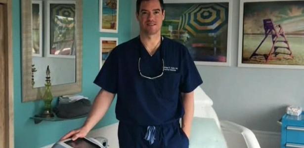 Até 20 anos de prisão | Médico que vendia 'kit covid' se declara culpado em julgamento nos EUA