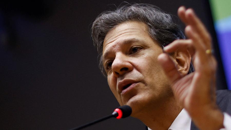 Ministro da Fazenda, Fernando Haddad, durante entrevista coletiva em Brasília - Arquivo - Adriano Machado/Reuters