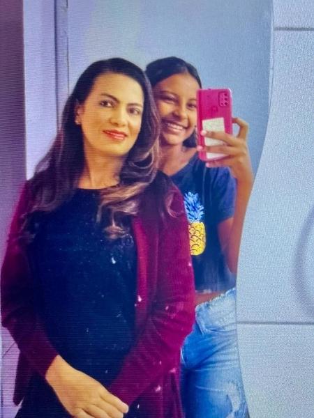 Modelo-mirim Ana Clara dos Santos e sua mãe Ana Cleres - Divulgação/família