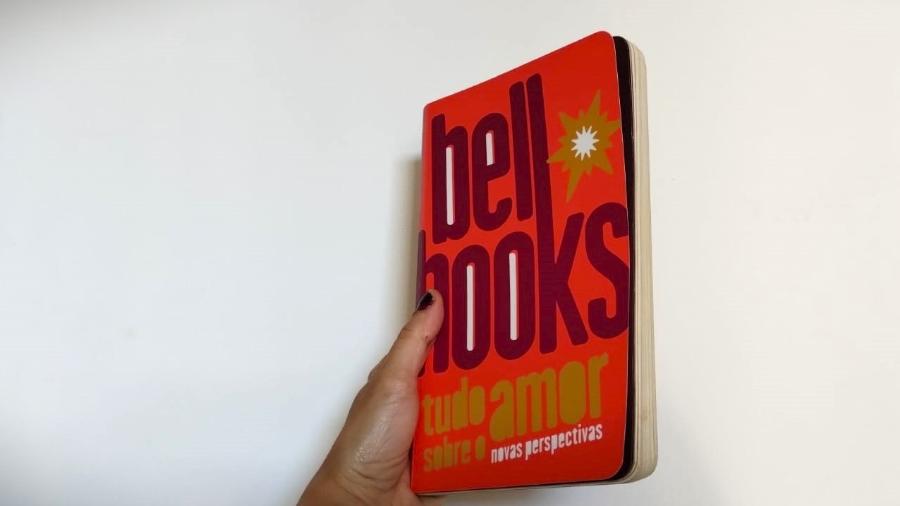 Livro Tudo Sobre o Amor, de bell hooks, tem 272 páginas na edição em português