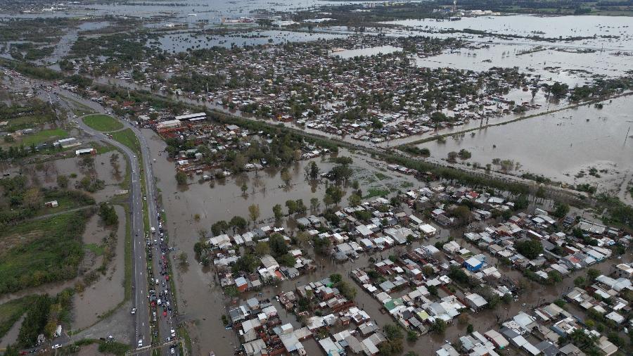 17.mai.2025 - Vista aérea de área inundada em Zárate, na província de Buenos Aires 17.mai.2025 - Vista aérea de área inundada em Zárate, na província de Buenos Aires