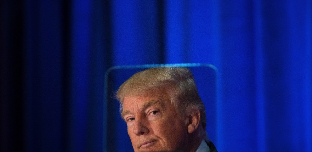 Donald Trump olha para teleprompter  - Damon Winter/The New York Times
