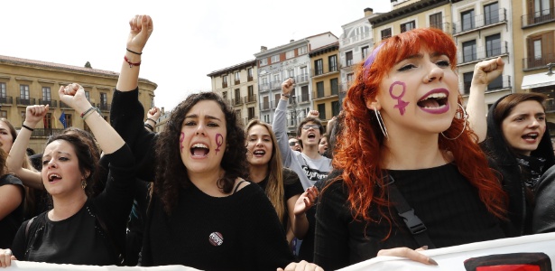 Protesto em Pamplona após a condenação por abuso sexual dos homens acusados de estupro - Xabier Lertxundi - 28.abr.2018/AFP