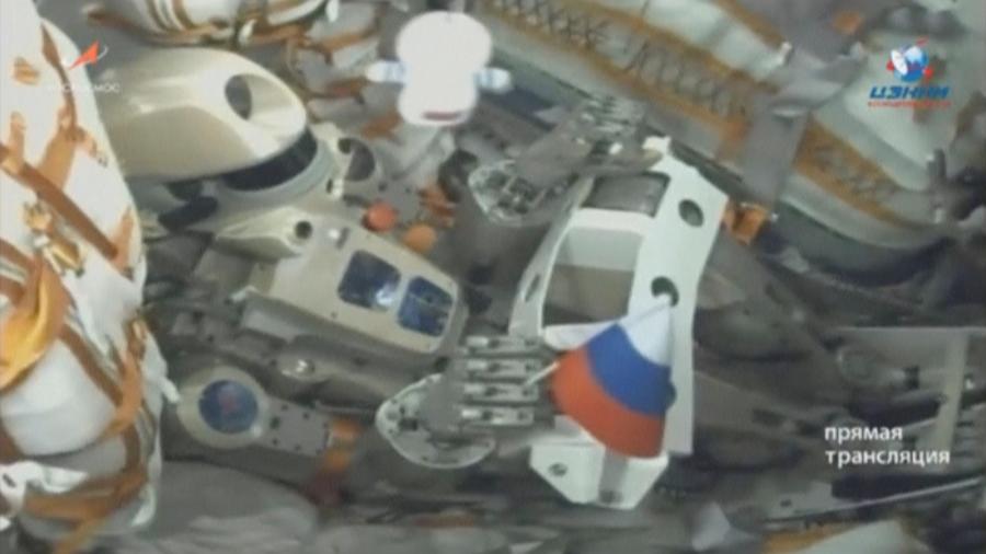 Imagem tirada de gravação de vídeo mostra o robo Skybot F-850, conhecido como Fedor  - Agência Espacial Russa Roscomos/Reuters