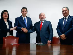 Revisão de gastos: Lula vai ter que escolher onde dói menos cortar