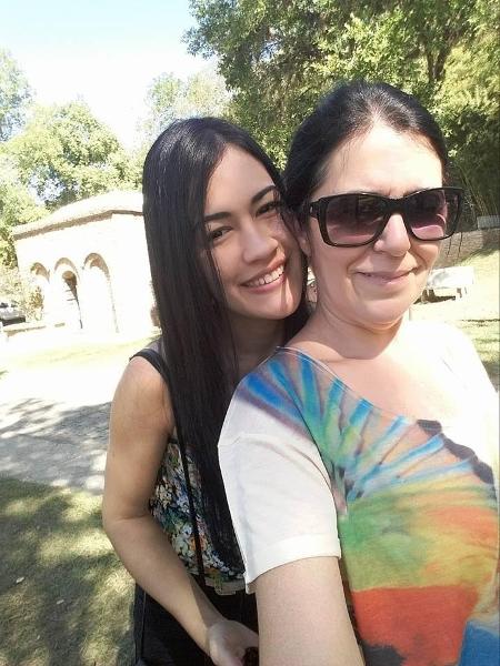 Bianca e a mãe, Neusa; jovem morreu em 2023