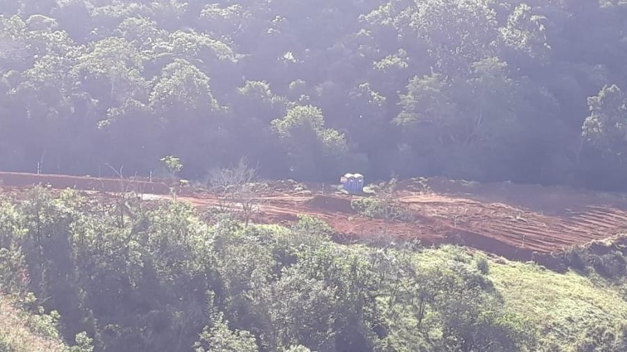 Área de mata próxima ao povoado de André do Mato Dentro (MG), aberta pela Vale para obras para contenção do rejeito da barragem Sul Superior