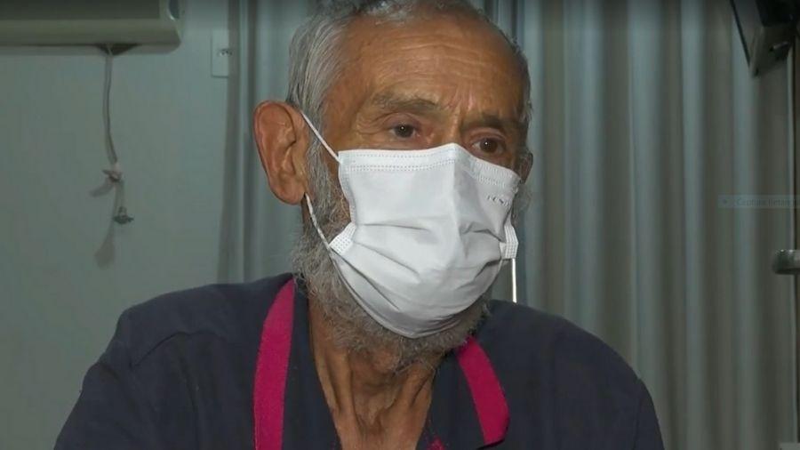 O espanhol Carlos Nunes Azevedo, de 79 anos, que morou nas ruas por cinco anos e vive há 40 no Brasil - Reprodução/TV Globo